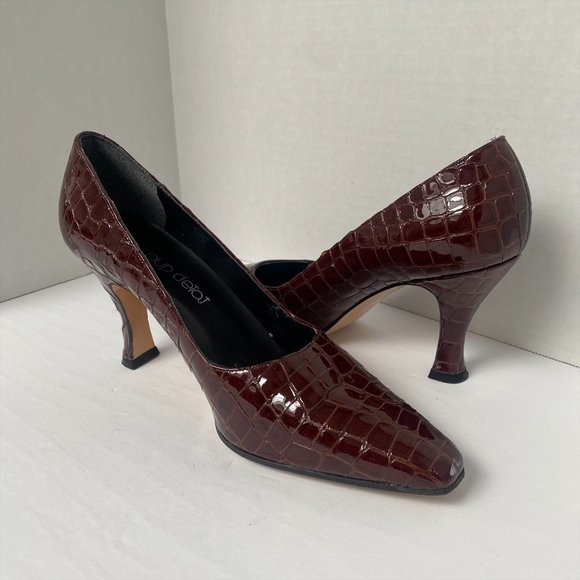 Coup d'etat Deep Wine Vintage Pointed Pumps in size 8.5 - Picture 6 of 6